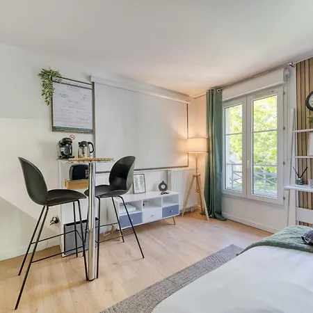 L'emeraude - Disney, Paris & Rer A 5 Min Apartment